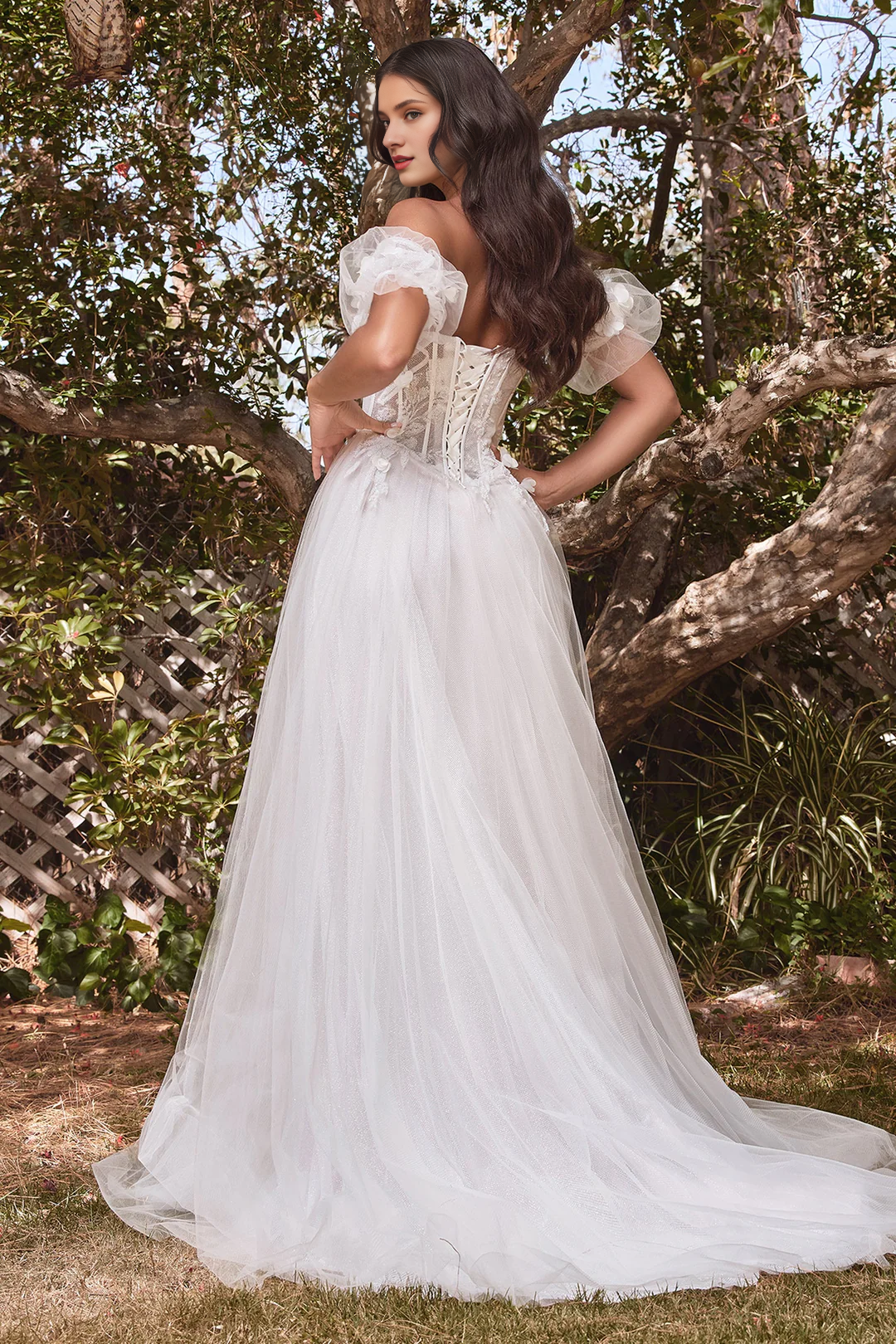 Abito da sposa lungo senza spalline bianco con motivo floreale 3D